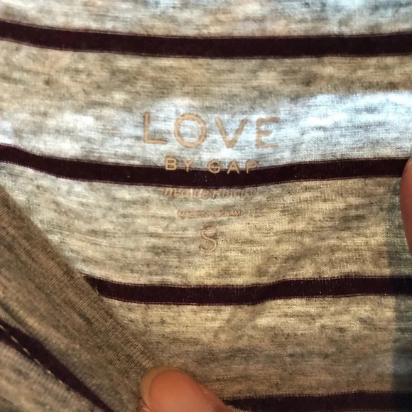 Love by Gap maternity top size S - Picture 2 of 2
